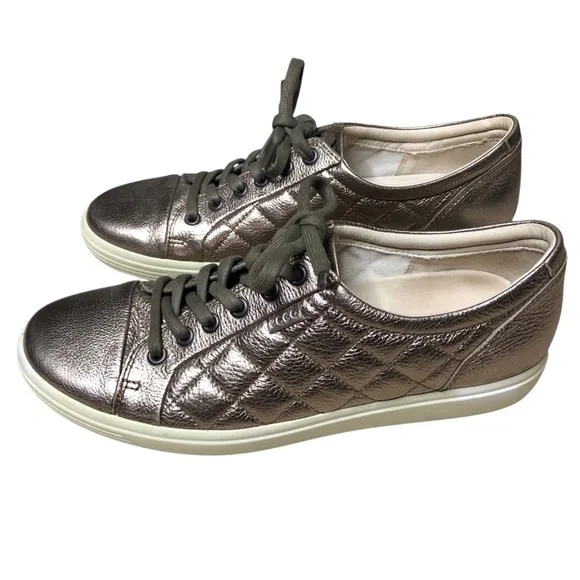 Ecco Metallic Sneaker Women Sz 41 US10 Wide Quilted Leather Bronze Casual Laced - Picture 5 of 11